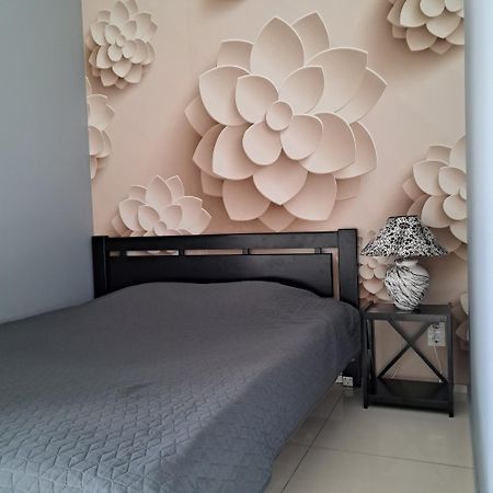 Apartment On Tytova 8 Ντνιπροπετρόφσκ Εξωτερικό φωτογραφία